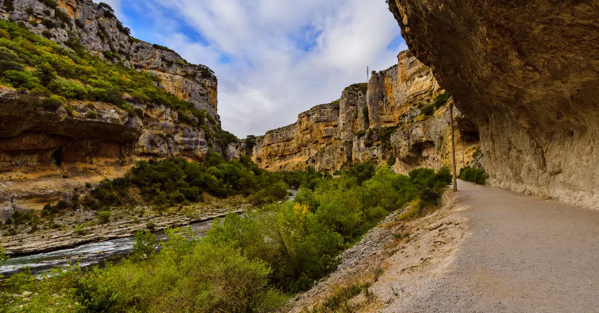 Gorges de Lumbier et Arbayún : canyons spectaculaires de Navarre
